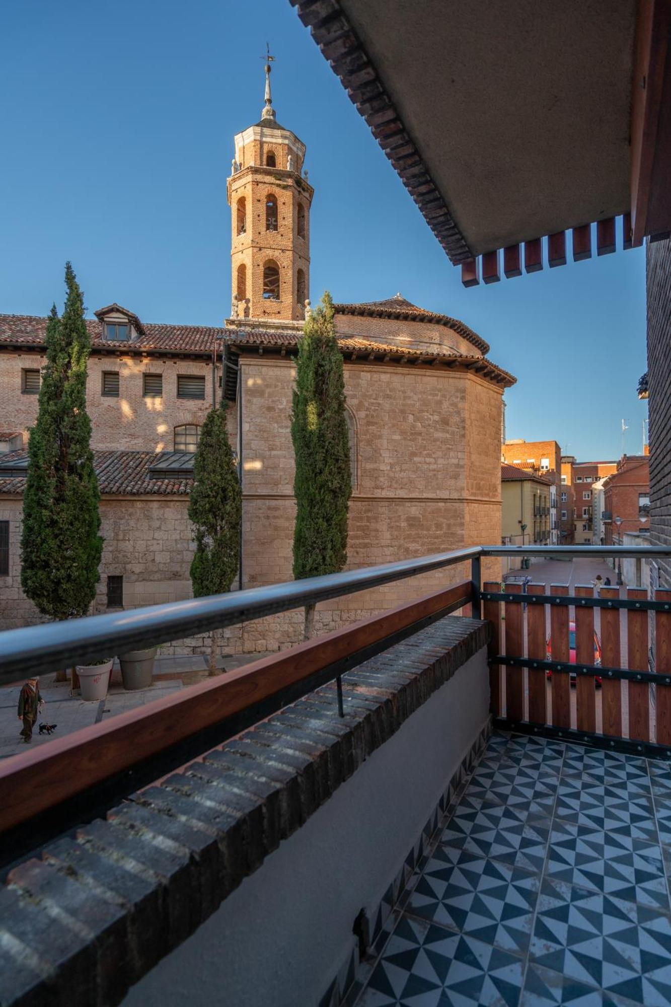 Wow Apartamentos Valladolid Ngoại thất bức ảnh